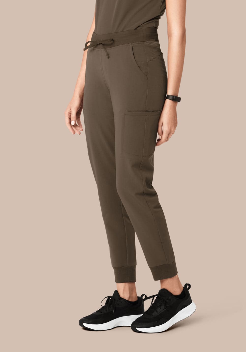 11 Cepli Jogger Scrub Pantolon — Trüf Kahvesi