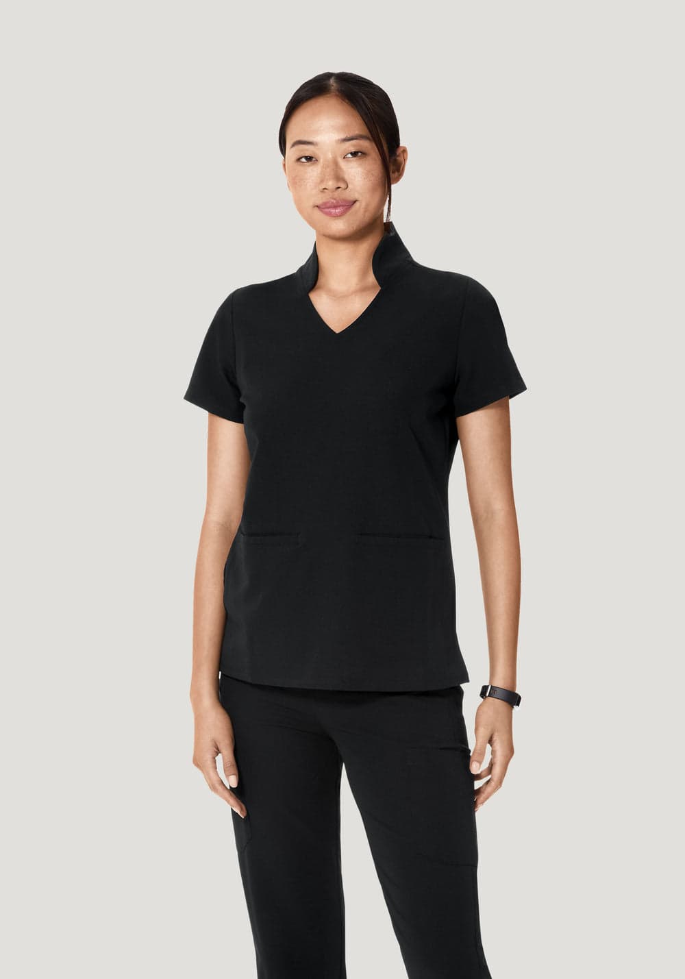 Çok Yönlü Yaka Scrub Üst — Siyah