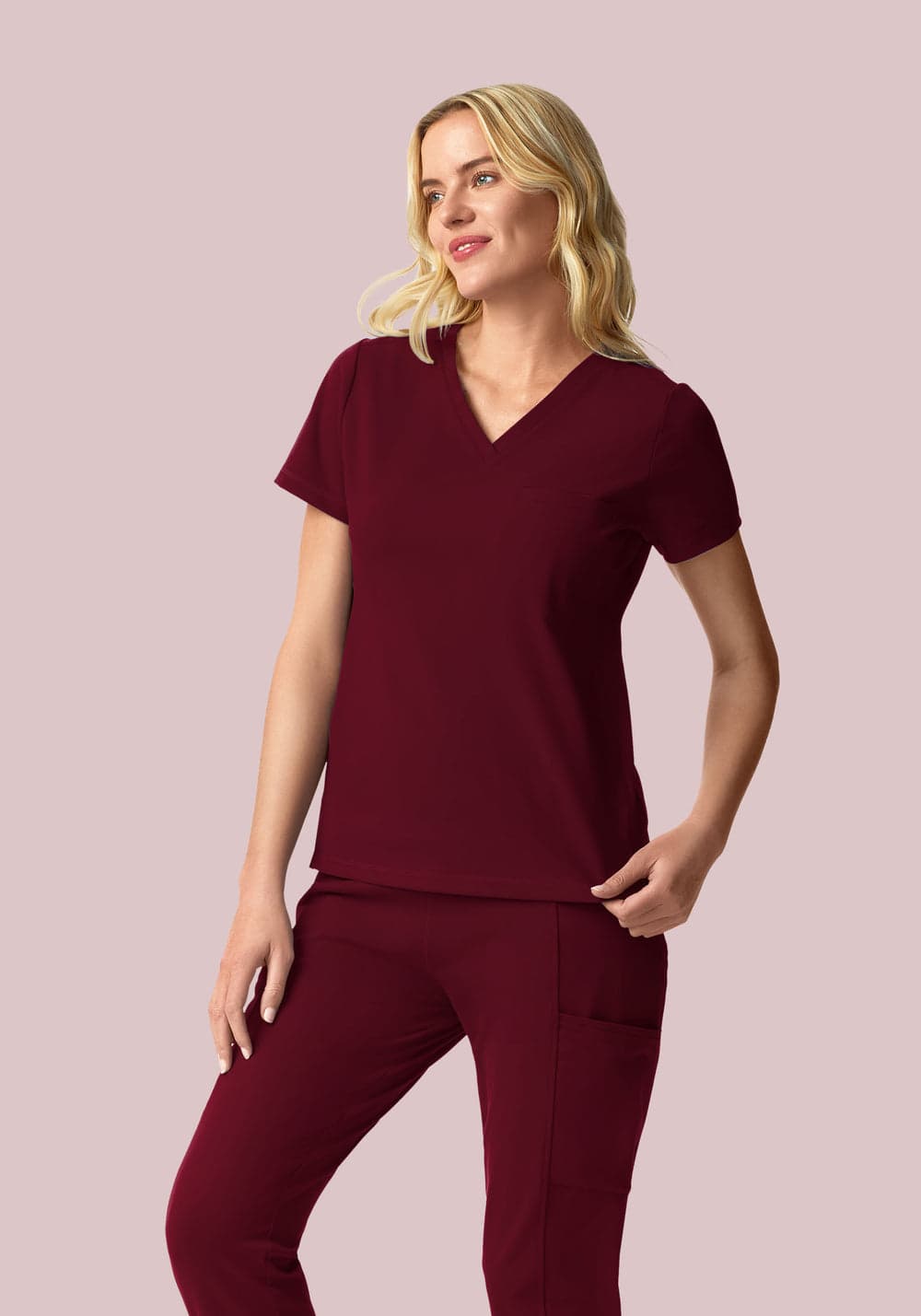 Soft Stretch Göğüs Cepli Scrub Üst — Şarap Kırmızısı