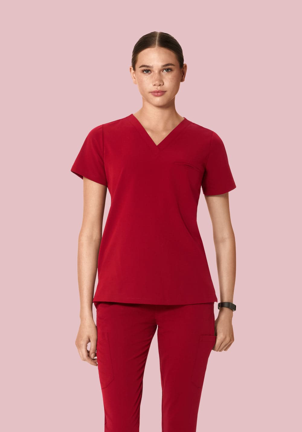 Tek Cepli Scrub Üst — Kardinal Kırmızısı